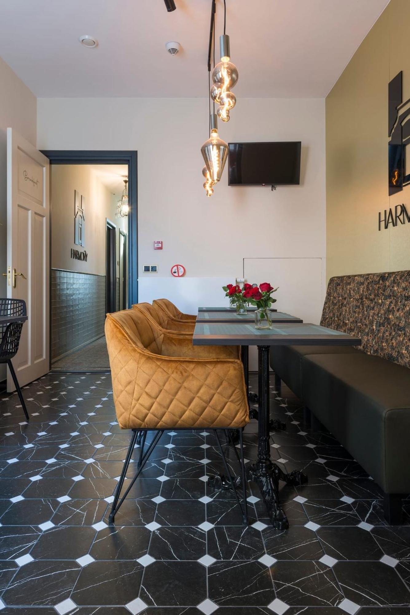 Petite Room With Wifi, Ac, And Shared Kitchen Tilbourg Extérieur photo