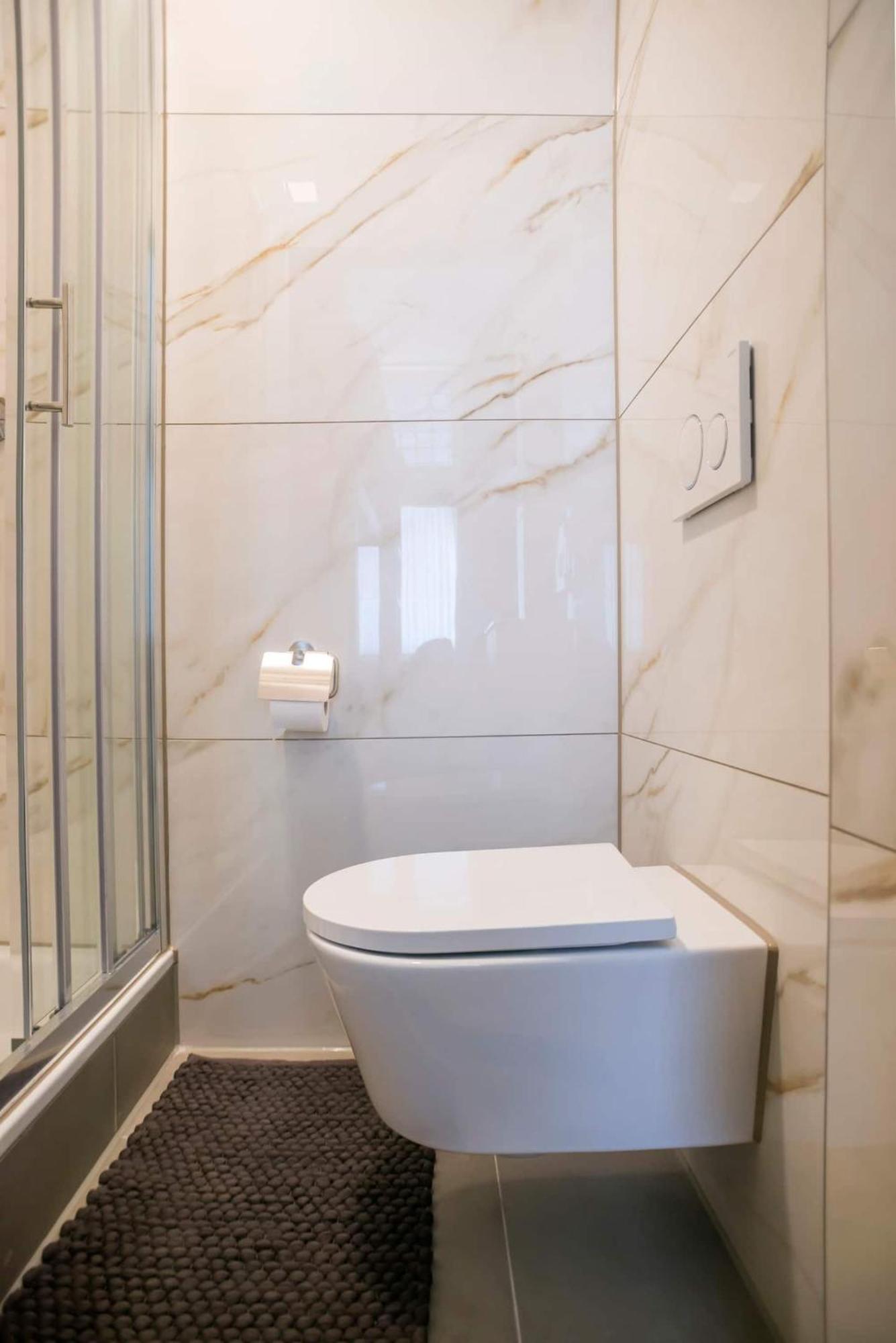 Petite Room With Wifi, Ac, And Shared Kitchen Tilbourg Extérieur photo