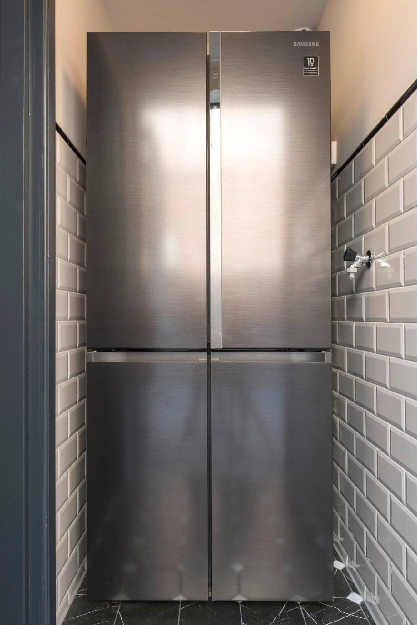 Petite Room With Wifi, Ac, And Shared Kitchen Tilbourg Extérieur photo