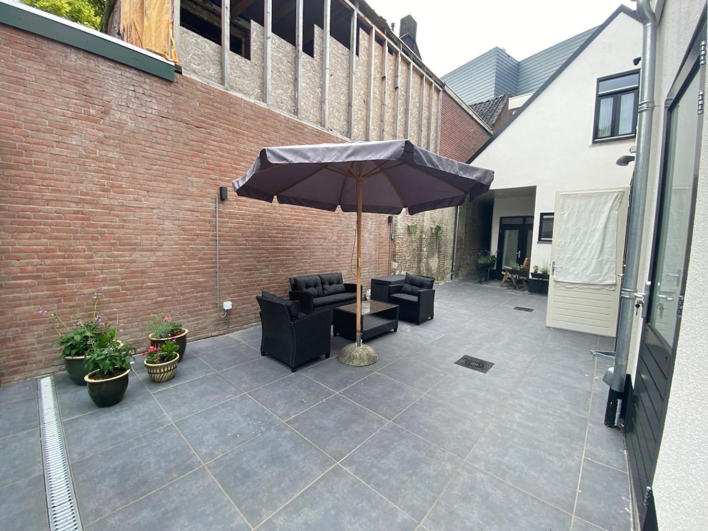 Petite Room With Wifi, Ac, And Shared Kitchen Tilbourg Extérieur photo