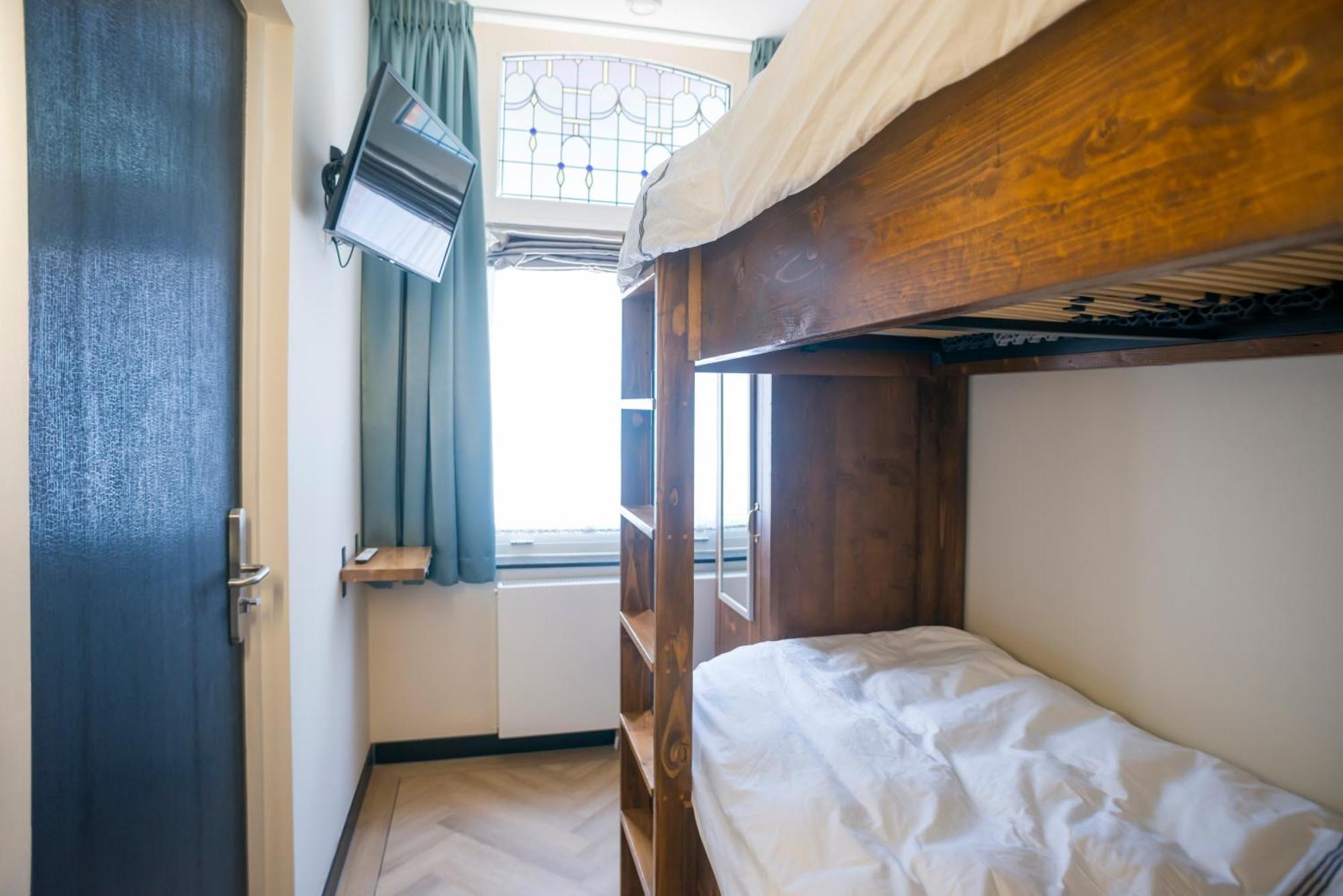 Petite Room With Wifi, Ac, And Shared Kitchen Tilbourg Extérieur photo