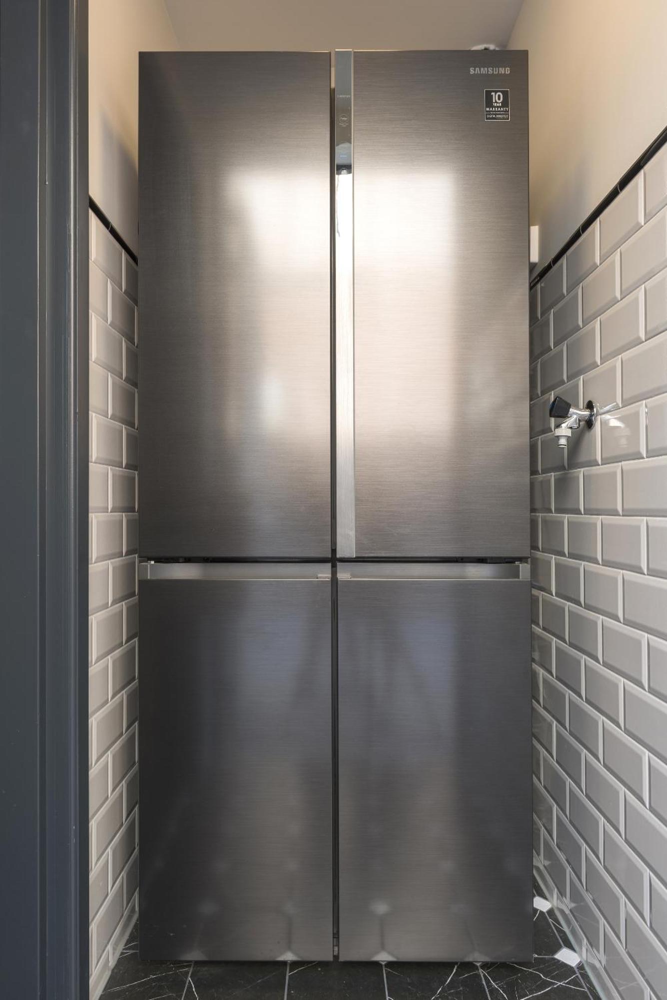Petite Room With Wifi, Ac, And Shared Kitchen Tilbourg Extérieur photo