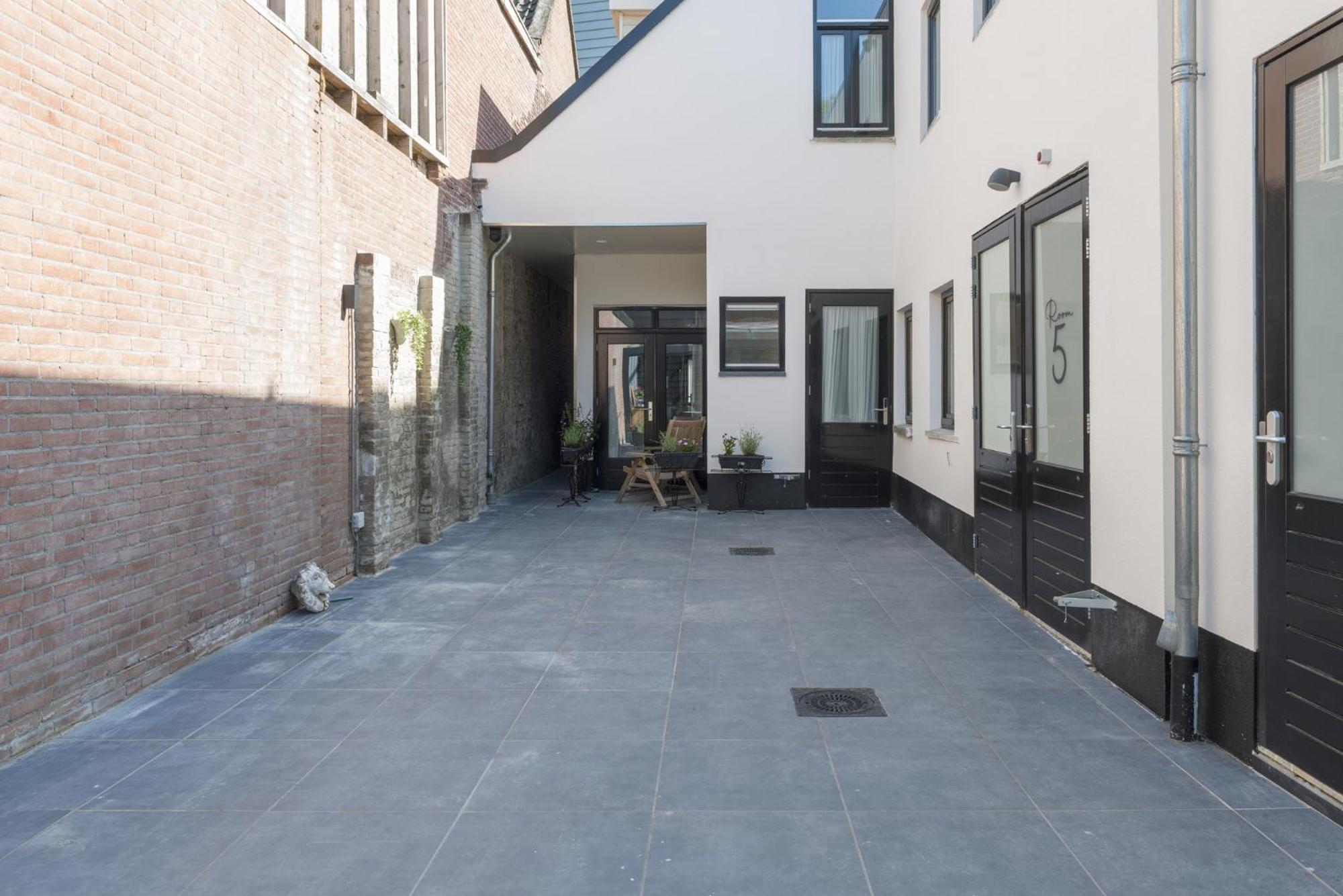 Petite Room With Wifi, Ac, And Shared Kitchen Tilbourg Extérieur photo